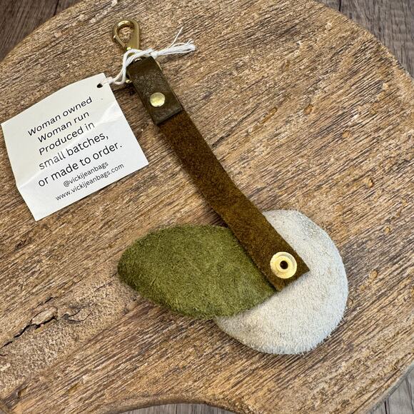 Genuine Leather Flower Charm Crossbody Leather Tassel Neutral Bag Flair - Picture 4 of 5